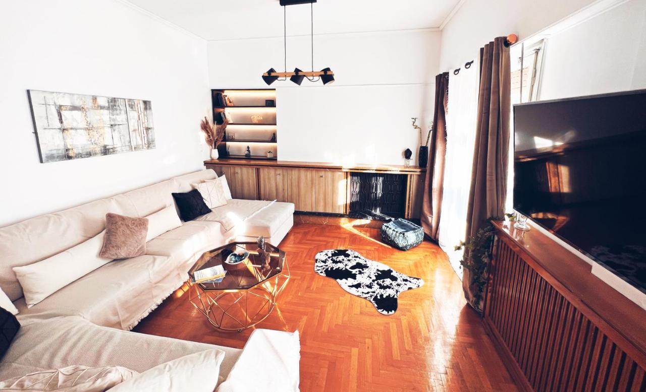 Seaside Apartment In Flisvos Marina Athens Luaran gambar