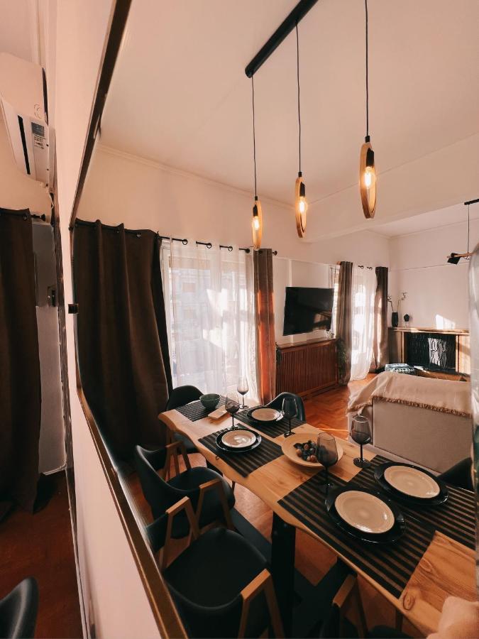 Seaside Apartment In Flisvos Marina Athens Luaran gambar